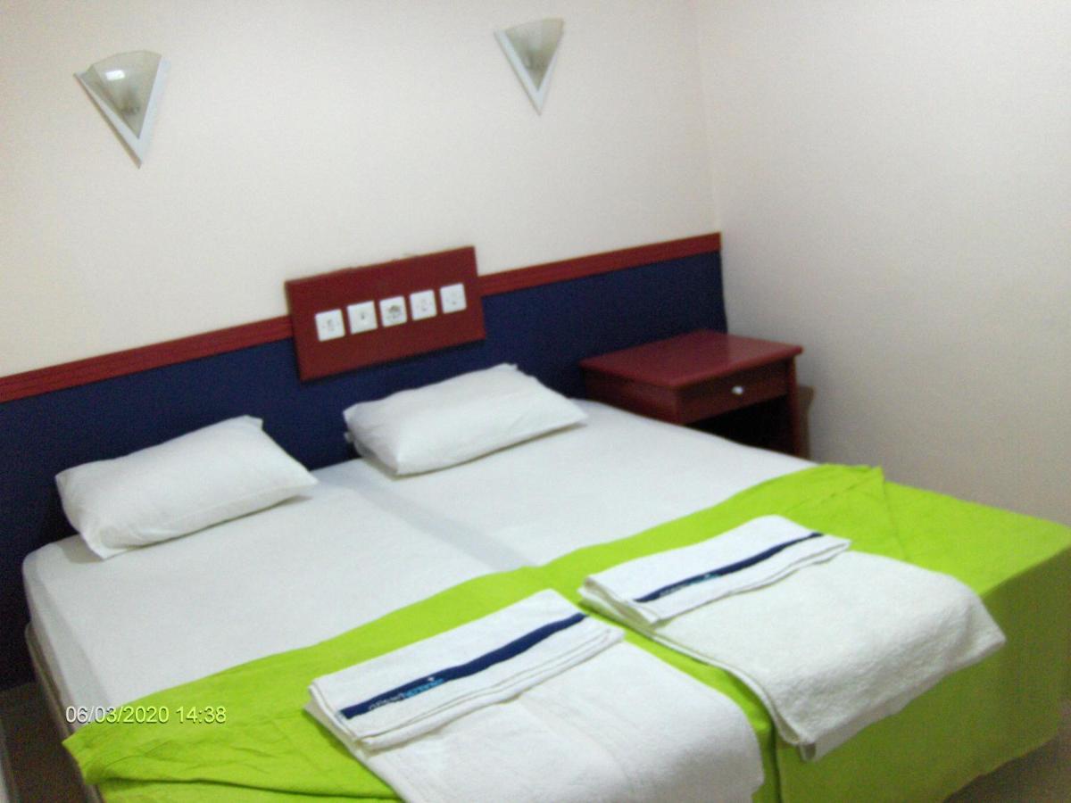 Odessa Otel Avsallar Buitenkant foto