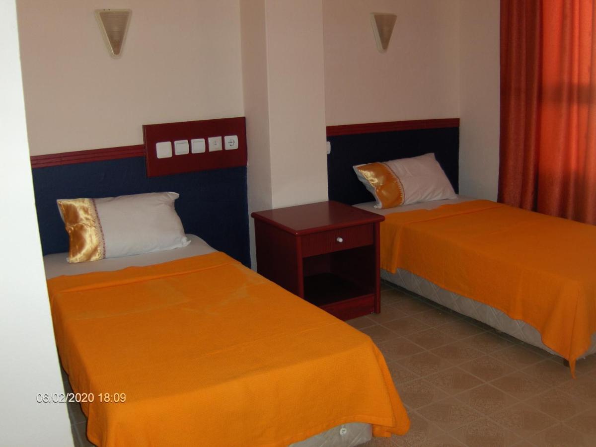 Odessa Otel Avsallar Buitenkant foto